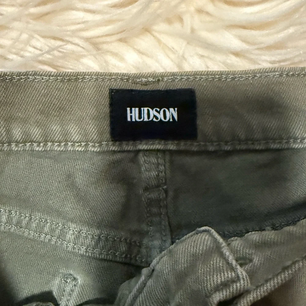 Hudson Kenzie cut off shorts size 26